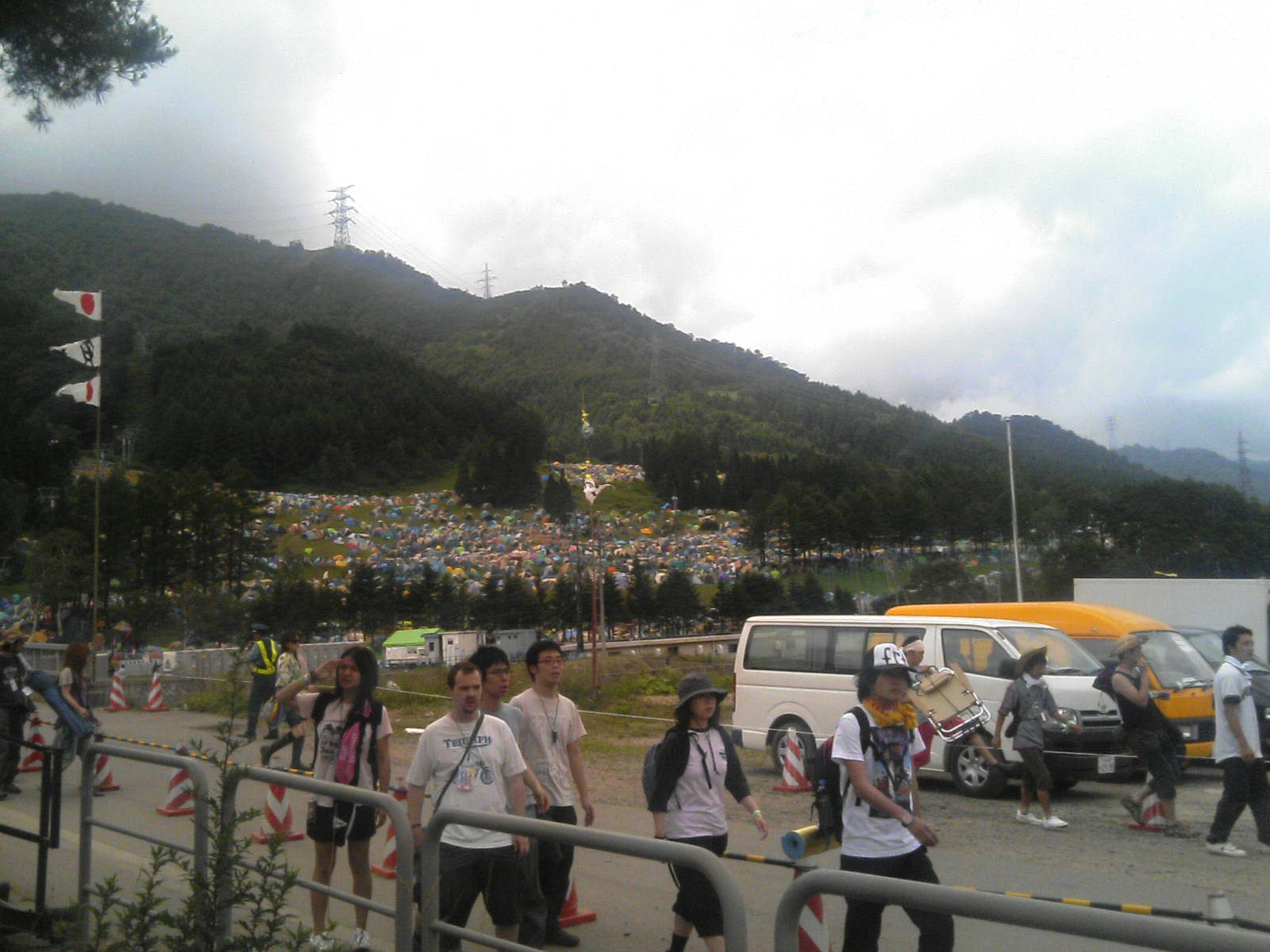 �L�����v�E�T�C�g�E�Q�[�g